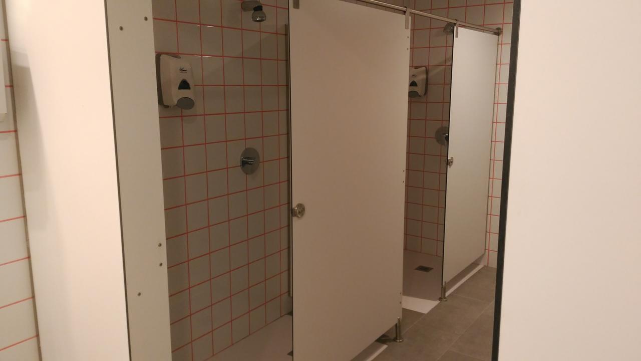 Egunon Bilbao Hostel Buitenkant foto
