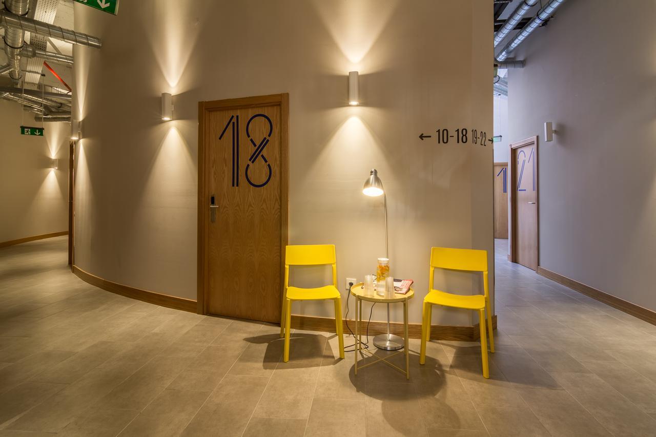 Egunon Bilbao Hostel Buitenkant foto