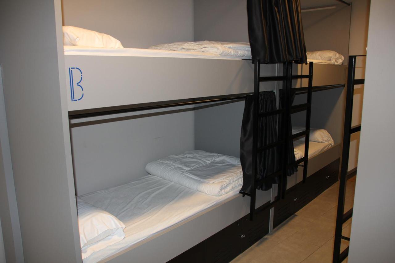 Egunon Bilbao Hostel Buitenkant foto
